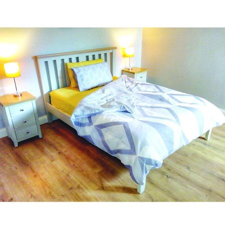Number 25 Self Catering Apartments Ederney Ardess 외부 사진