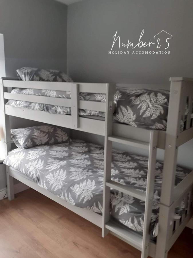 Number 25 Self Catering Apartments Ederney Ardess 외부 사진