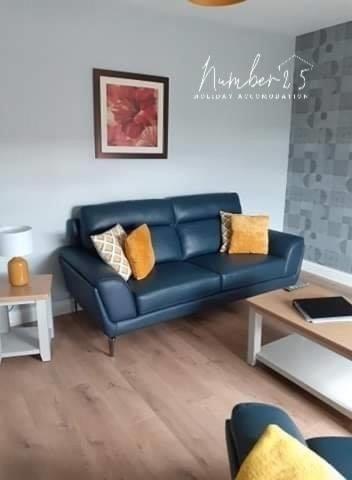 Number 25 Self Catering Apartments Ederney Ardess 외부 사진